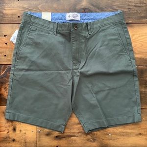 Penguin Men's Slim Fit Shorts Size 34 Green NWT
